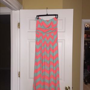 NWOT colorful maxi dress.